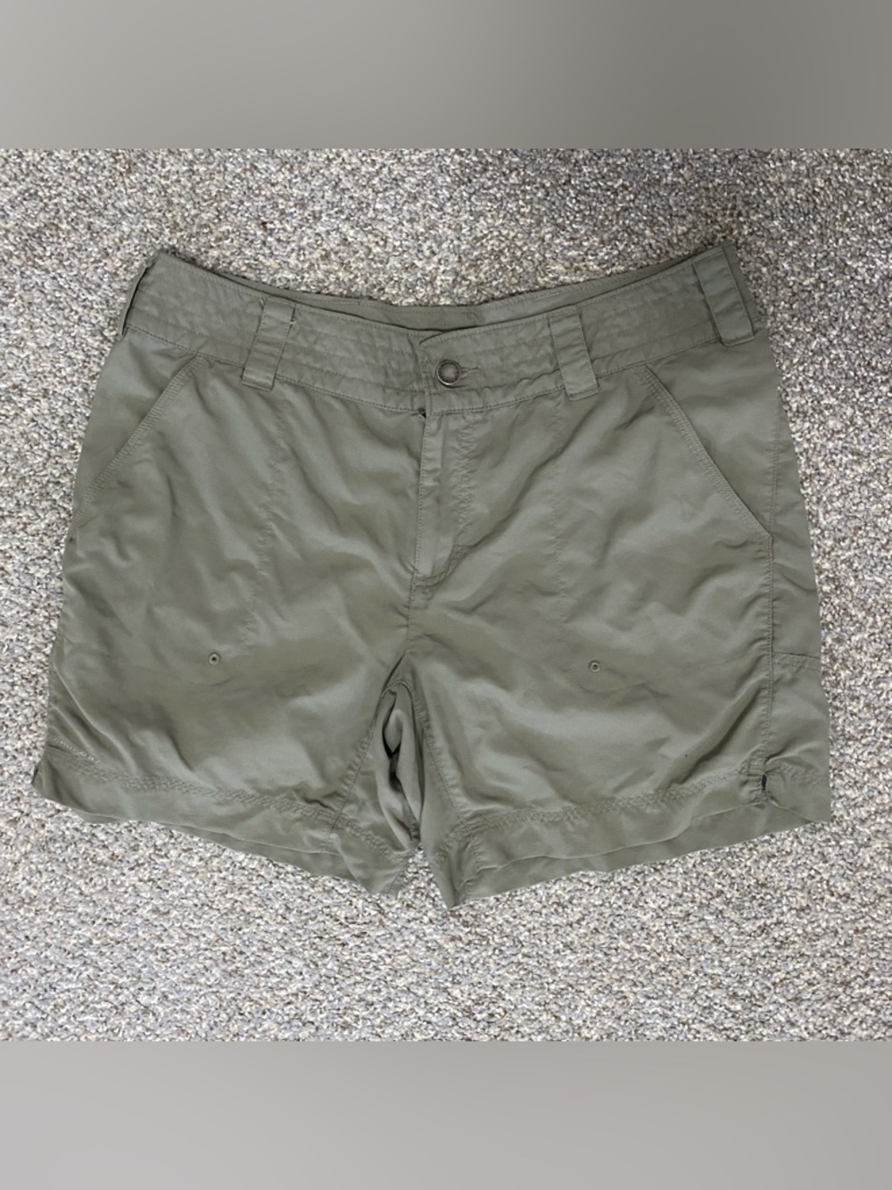 Columbia Sports Women's Titanium Grey Omni Dry Shorts Size 12 EUC
